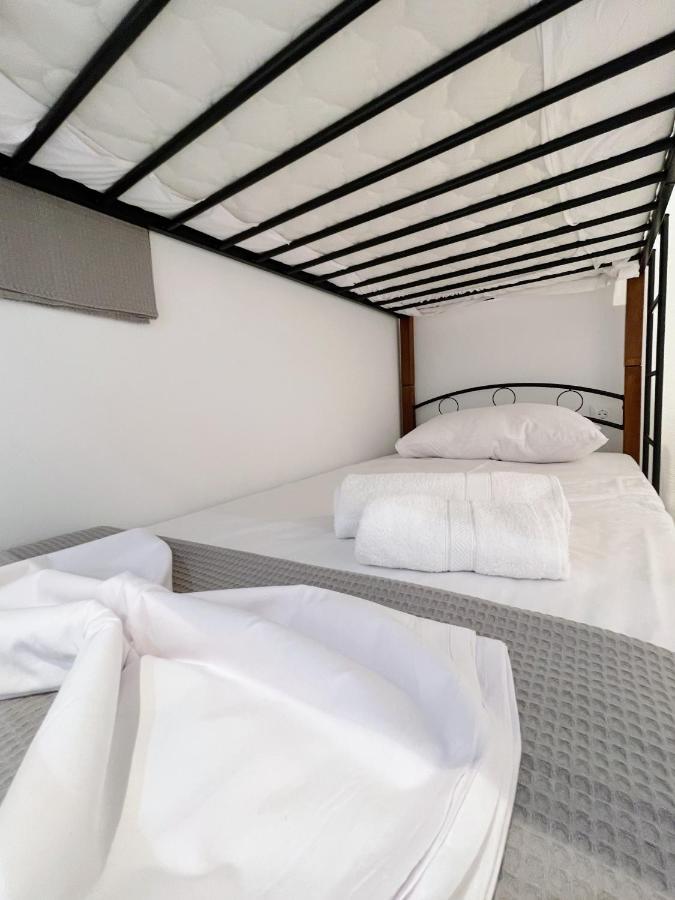 Nostos Apartment *